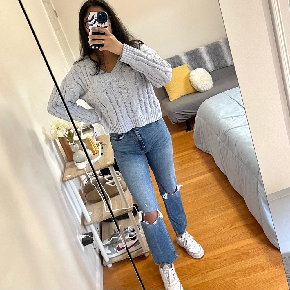 Tilly’s light blue cable knit sweater size: S
